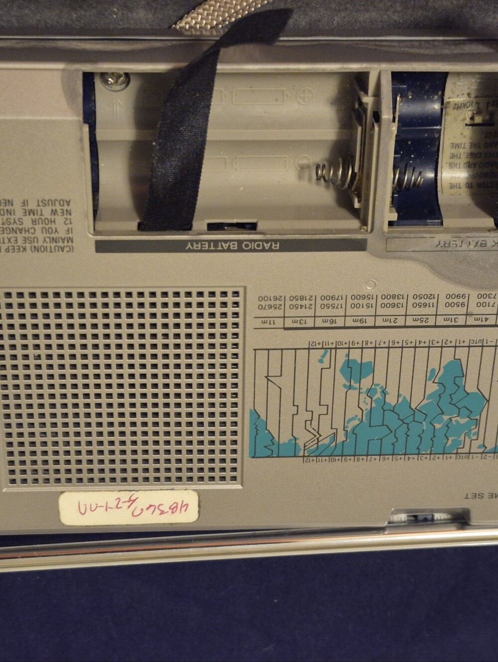 Vintage Sony Icf-2002 Radio - Picture 6 of 13